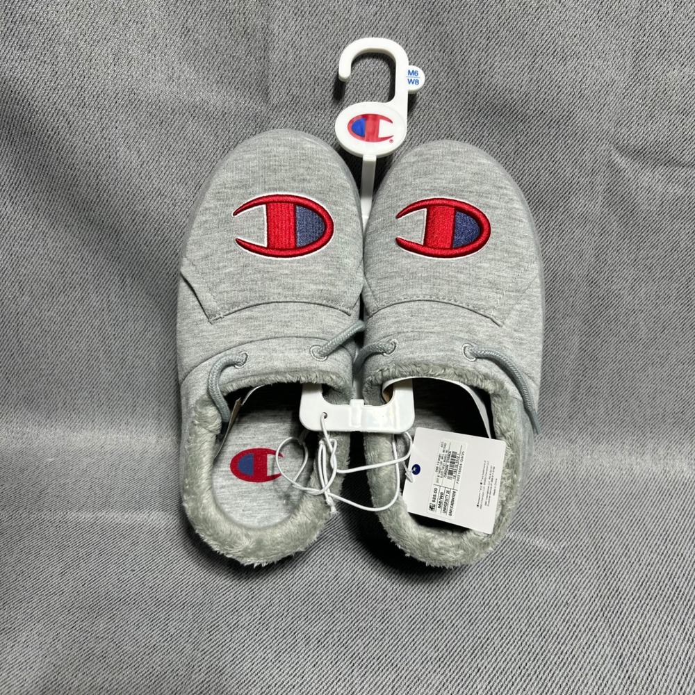 Champion University 25 Slippers Mens Size 6 Gray Faux Fur Lined Mules CA03841026